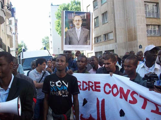(1) Grande mobilisation à Paris contre le coup d’état en Mauritanie