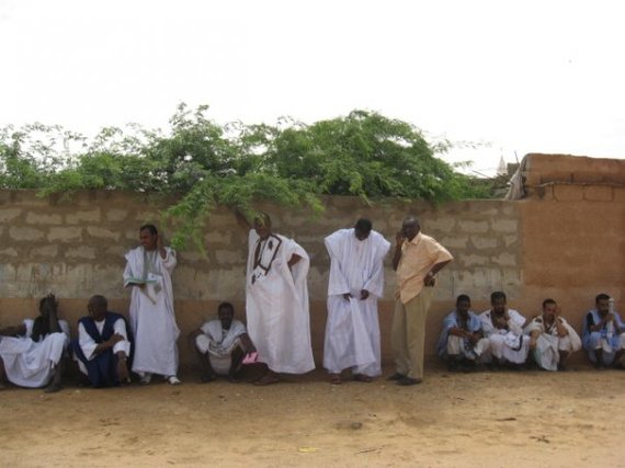 A l’ombre mais non moins méritants : Mamadou Bocar BA, 2ème Vice Président,  Ahmedou Cheikhou Cissé le SG et Amadou Al Hussein LAM, tous d’anciens torturés par Taya,  attendent sagement leur tour