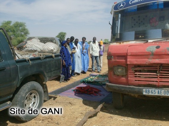 Reportage - photos Mission de l’AVOMM : Journal de la 1ère journée de l’opération de distribution des fournitures scolaires 