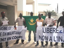 LA POLICE SENEGALAISE CHARGE LES MILITANTS D’IRA-SENEGAL QUI MANIFESTAIENT CONTRE L’INCARCERATION DE LEURS CAMARADES EN MAURITANIE