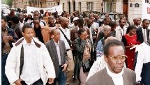 RETOUR DES DEPORTES : MANIFESTATION A STRASBOURG (PLACE KLEBER)