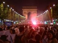 LA FRANCE FETE LA VICTOIRE DES BLEUS