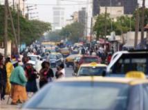 Une rue animée de Dakar, la capitale sénégalaise.