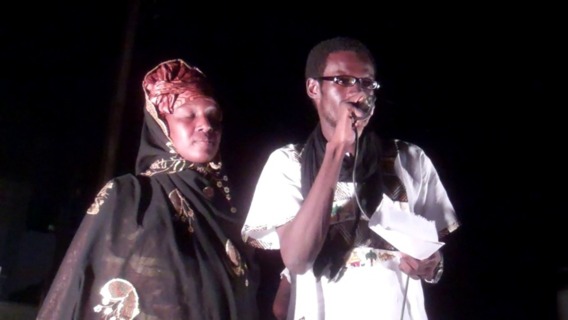 Madame Aissata Niang, maman de Lamine, en compagnie de M. Yero Sow chargé de communication TPMN