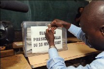 Sénégal: Wade vainqueur de la présidentielle, affirme son camp 