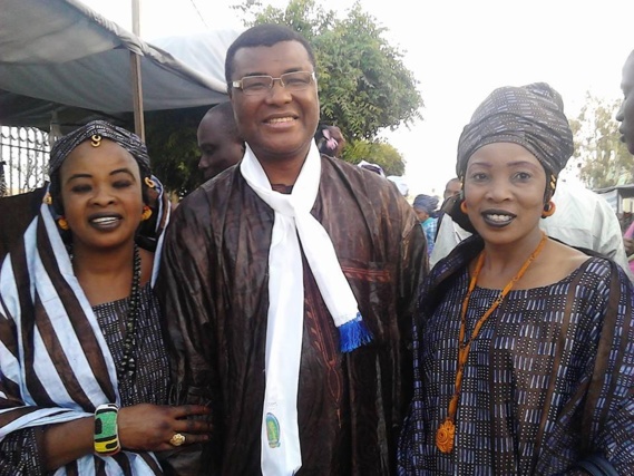 Ousmane Diagana avec ses soeurs