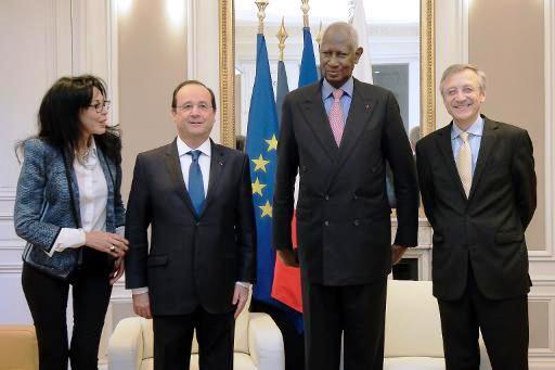 De g à d: la ministre de la francophonie Yamina Benguigui, le président de la République François Hollande, le secrétaire général de l'organisation internationale de la francophonie Abdou Diouf et son administrateur général Clément Duhaime