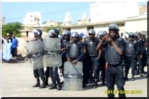 Urgent : la police bloque la marche des rapatriés