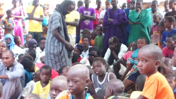 En images: le candidat Ibrahima Moctar Sarr dans la région du Guidimakha, 16 juin 2014