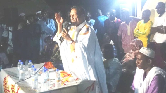 En images:  mardi soir, la population de Kiffa reçoit le candidat à l'élection présidentielle du 21 juin 2014, Monsieur Ibrahima Moctar Sarr.  