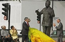 La Grande-Bretagne érige une statue en l’honneur de Mandela  