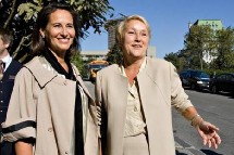 Mme Ségolène Royal, Mme Pauline Marois (Chef du Parti Québécois)