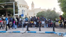 "Ils ont trop peur de sortir de chez eux" : à Sfax, des "maraudes secrètes" pour aider les migrants