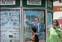 Le groupe de défense de la liberté de la presse Reporters Sans Frontières offre, dans son rapport annuel, une vue assez critique de la liberté de la presse au Maghreb. Selon ce rapport, seule la Mauritanie enregistre des progrès significatifs.