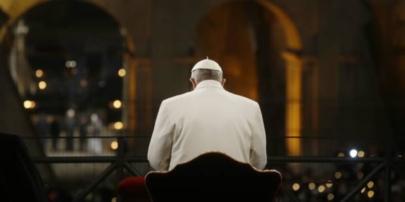 Le Pape hausse le ton: "Nous voyons nos frères persécutés, décapités et crucifiés pour leur foi"