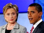 A un mois du premier caucus, dans l'Iowa, Hillary Rodham Clinton a encore durci le ton lundi envers son adversaire Barack Obama