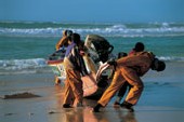 APRÉS L'ARRESTATION D'UN PÊCHEUR DE GUET NDAR PAR LES GARDES CÔTES MAURITANIENS : Saint Louis sous haute tension 