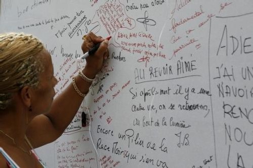 Les 'au revoir' à Aimé Césaire 