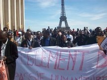 Des organisations mauritaniennes manifestent à Paris  (ANI)