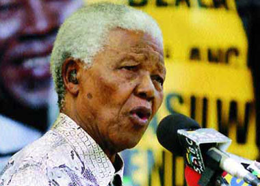 Nelson Mandela dénonce « l’échec tragique » des dirigeants du Zimbabwe