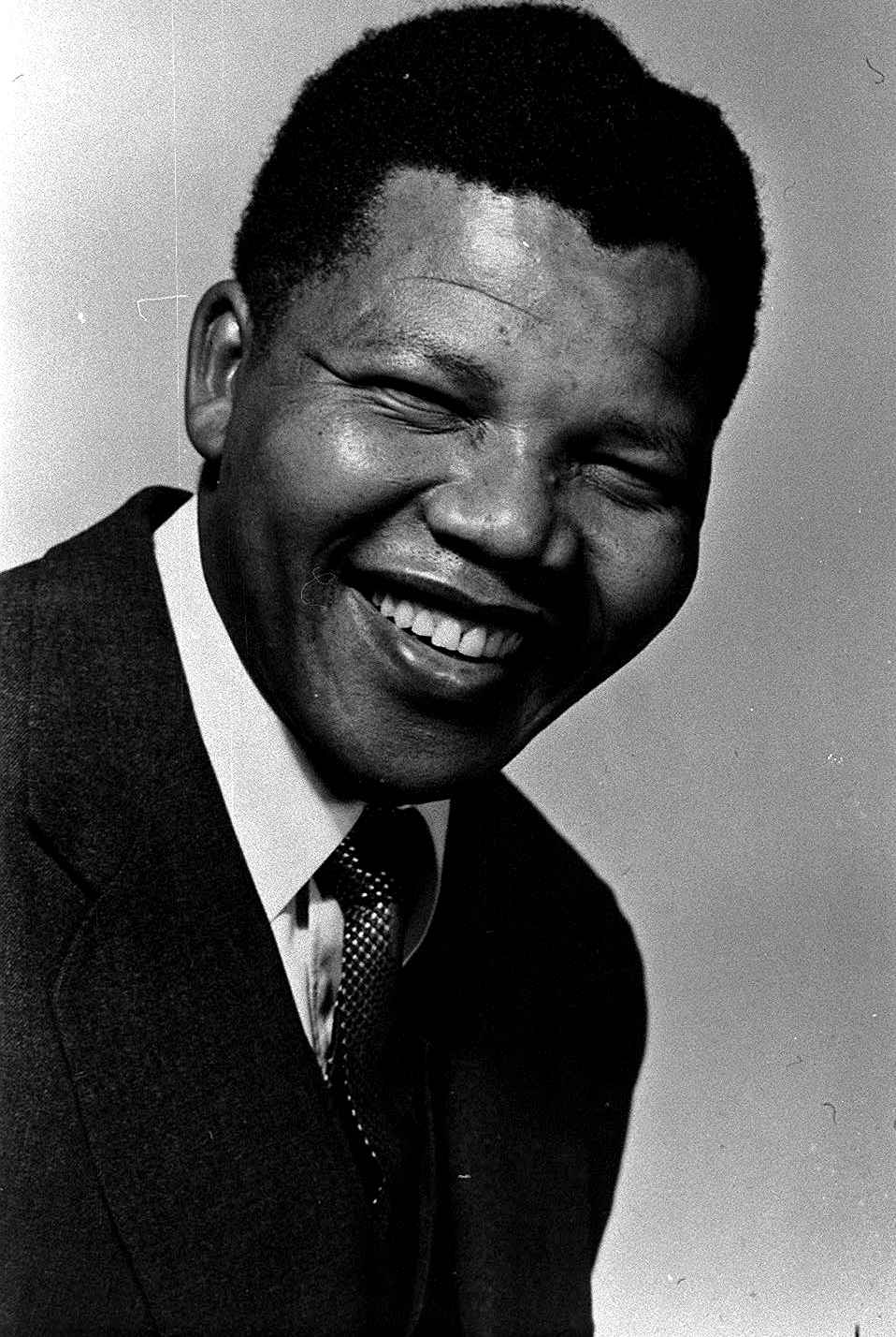 Hommage à Nelson Mandela (18 juillet 1918 - 05 décembre 2013) par Hamdou Rabby Sy