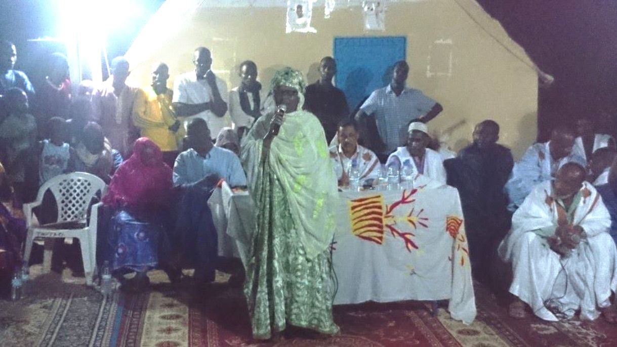 En images:  mardi soir, la population de Kiffa reçoit le candidat à l'élection présidentielle du 21 juin 2014, Monsieur Ibrahima Moctar Sarr.  