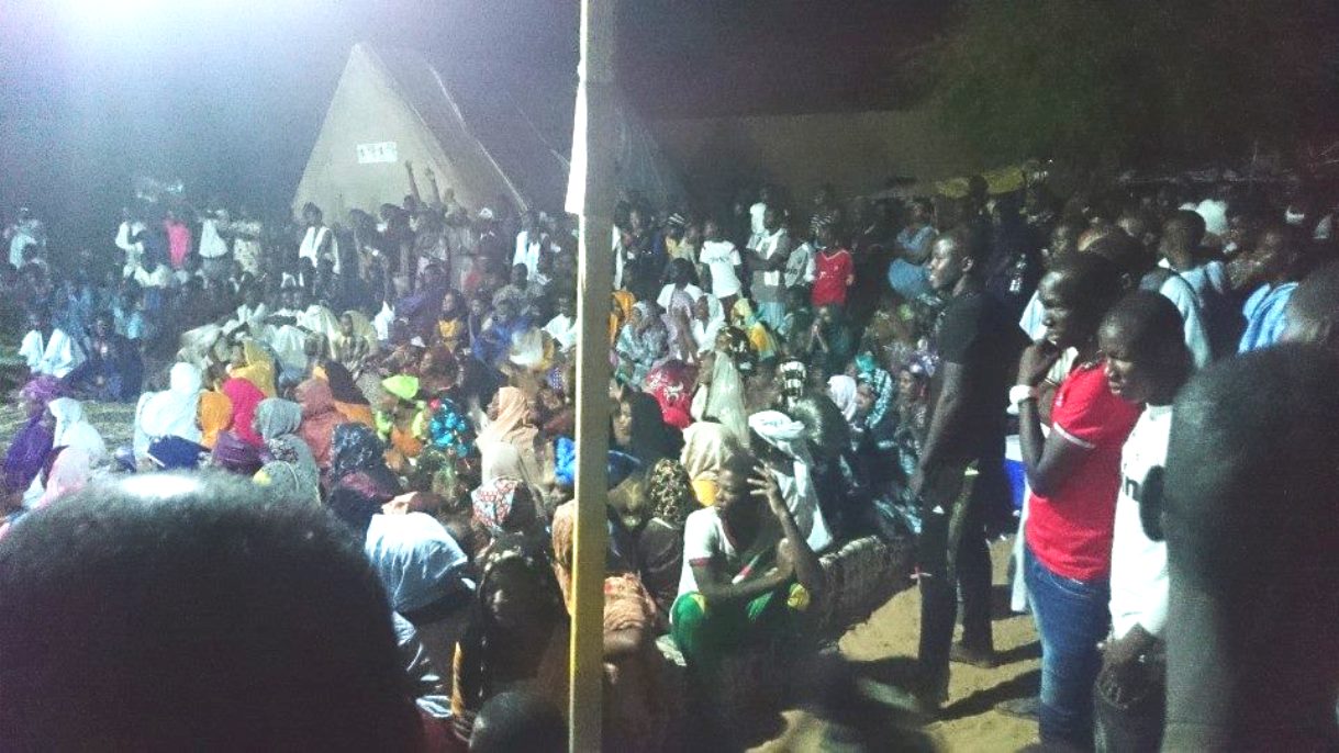 En images:  mardi soir, la population de Kiffa reçoit le candidat à l'élection présidentielle du 21 juin 2014, Monsieur Ibrahima Moctar Sarr.  