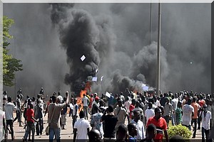 DIRECT. Burkina Faso : des manifestants s'attaquent à l'Assemblée et à la télévision publique