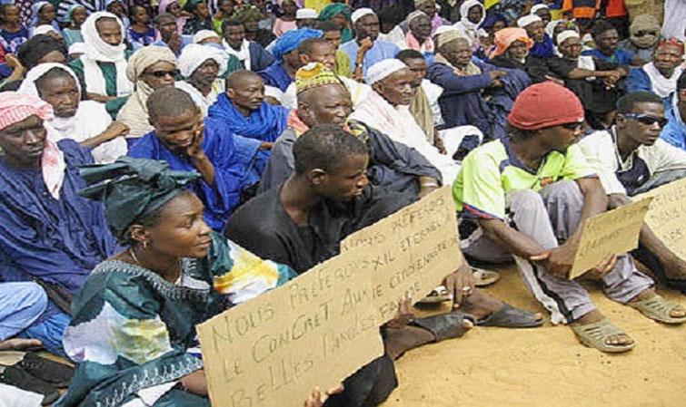 LES RÉFUGIÉS MAURITANIENS DU SÉNÉGAL EXPOSENT LEURS SOUFFRANCES