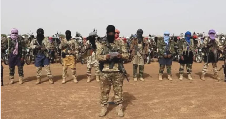 Mali : un groupe jihadiste met en scène l’exécution d’un collaborateur des forces internationales