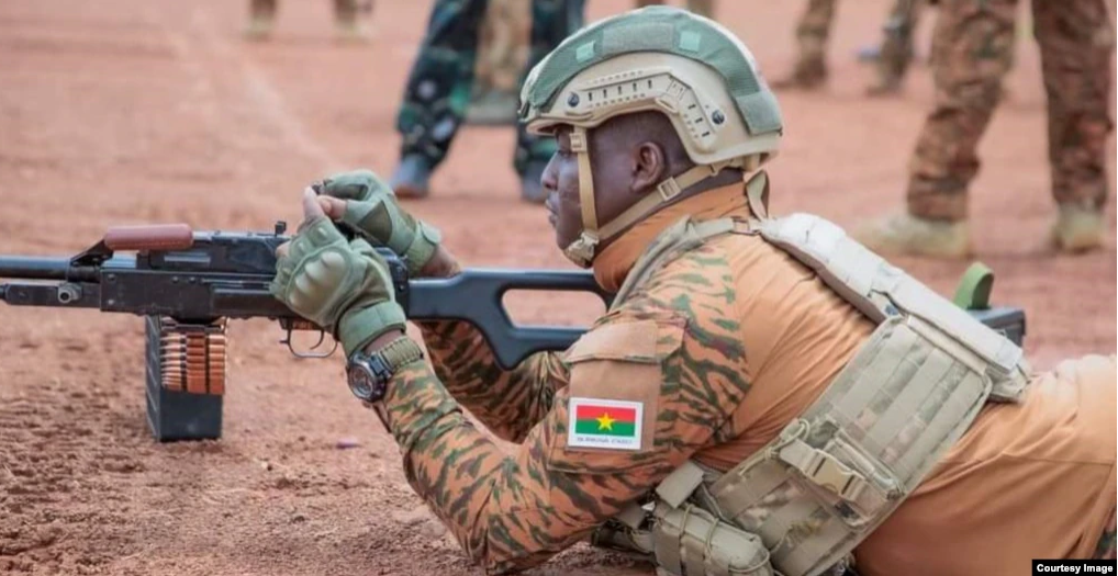 Le Burkina Faso autorise l'envoi d'un contingent militaire au Niger