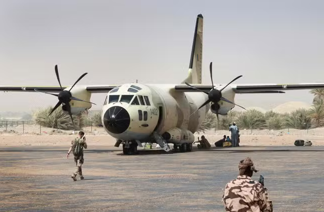 En Afrique, la retraite contrainte de l’armée française se poursuit