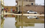 Nouveau « lac » de Kouva (Sebkha) : les charretiers font des bénéfices, les enfants plongent dans l’insalubrité.