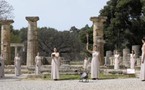 La torche olympique de Pékin 2008 allumée à Olympie